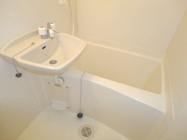 レオパレスイースト浅川の物件内観写真